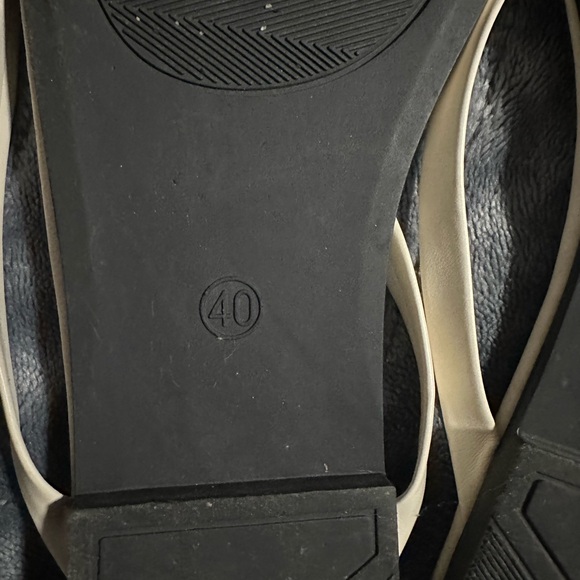 open toe sandals size 10 Women color beish or cream - Picture 7 of 7